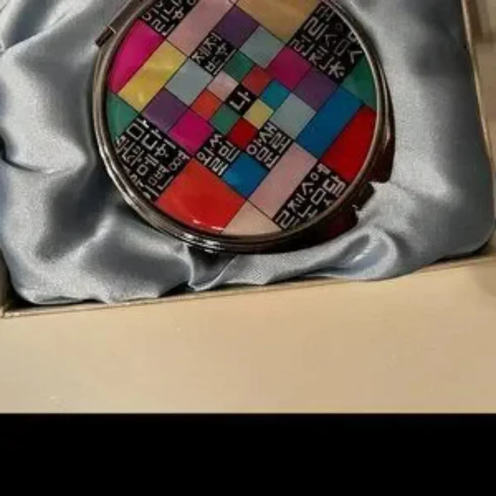 Compact Mirror - Bright Colors - New in Box (Make-Up /‎ Tools/hx)